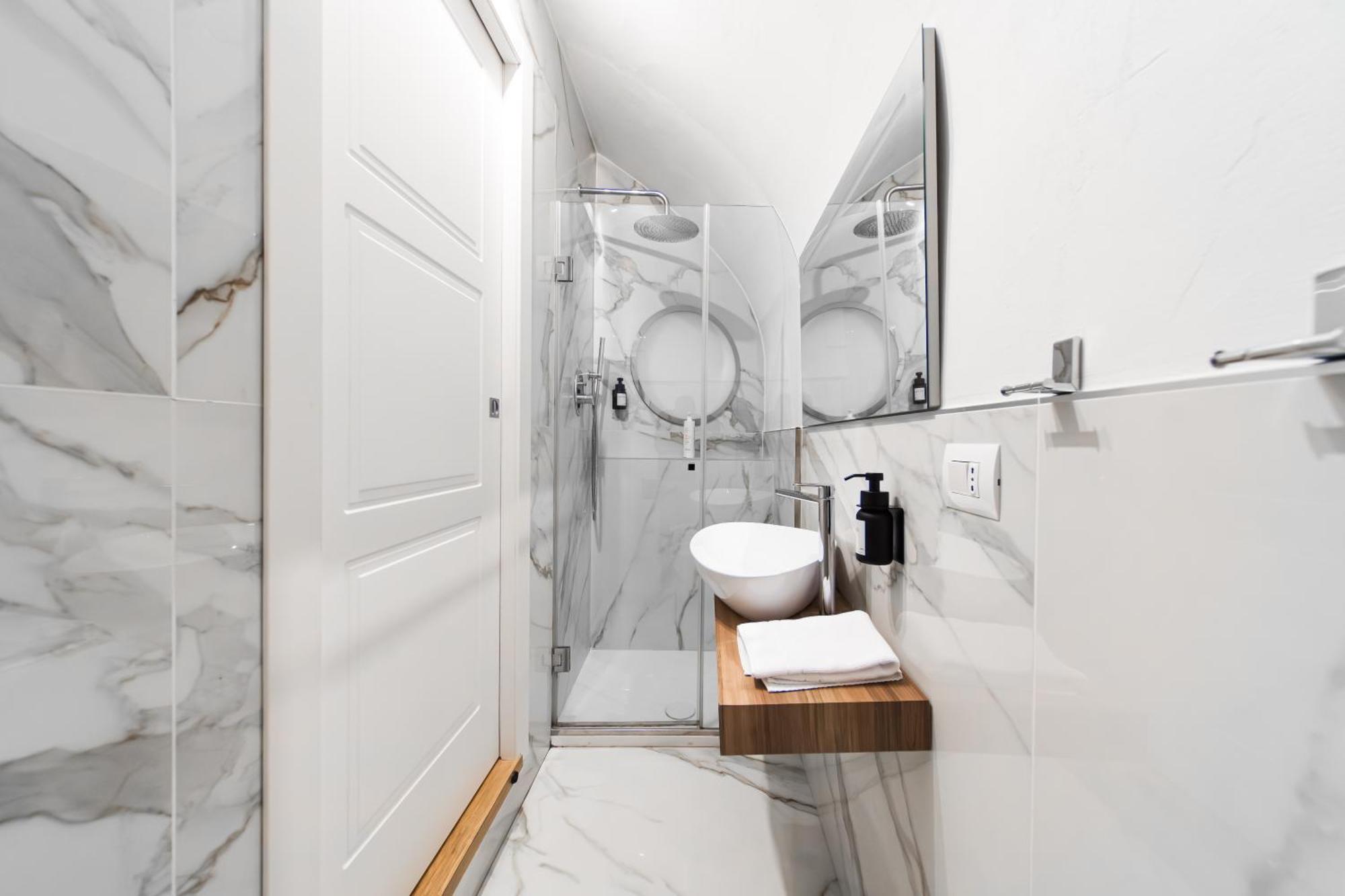 Lilli House - Suite In The Heart Of Болоня Екстериор снимка