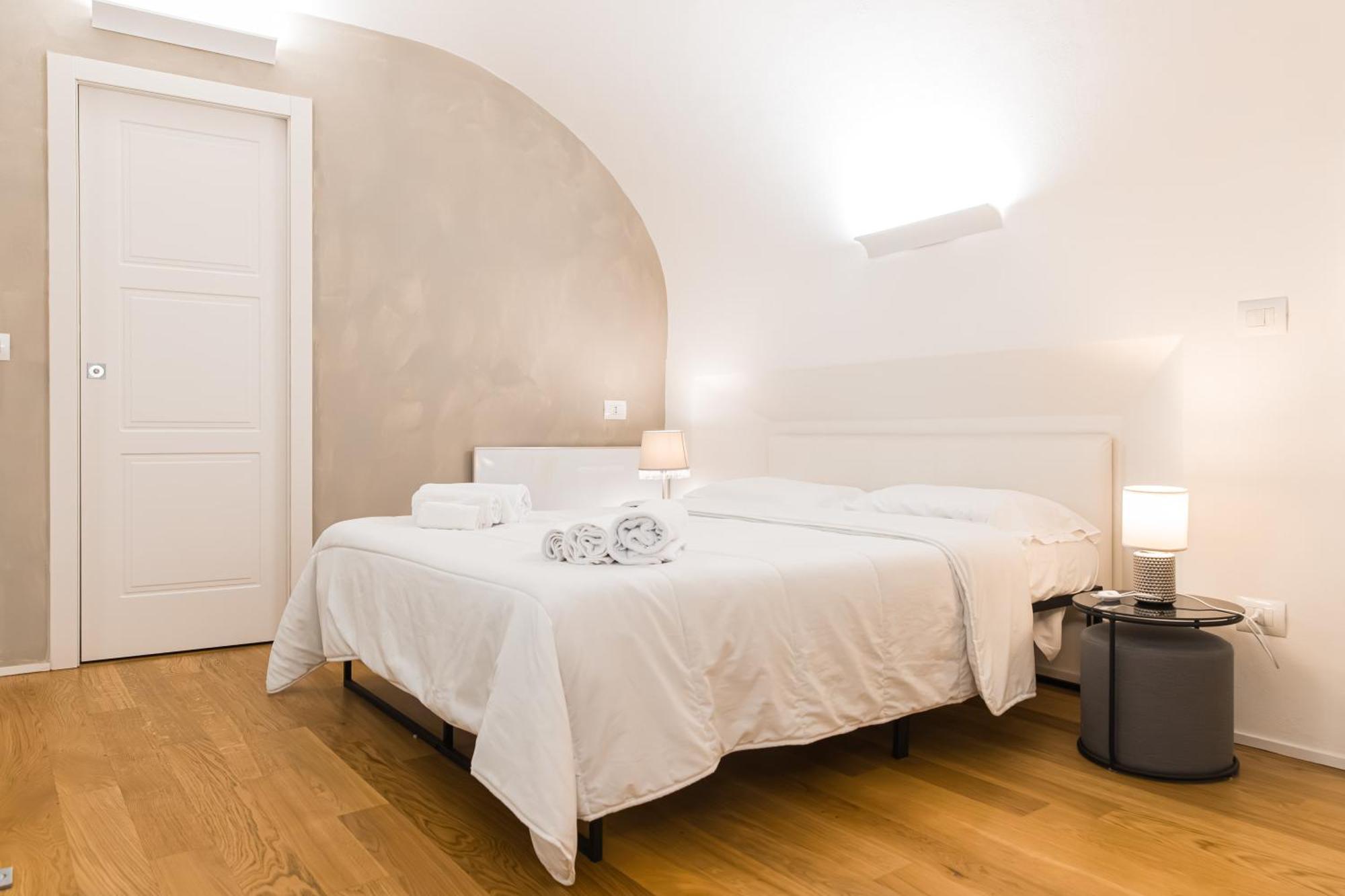 Lilli House - Suite In The Heart Of Болоня Екстериор снимка