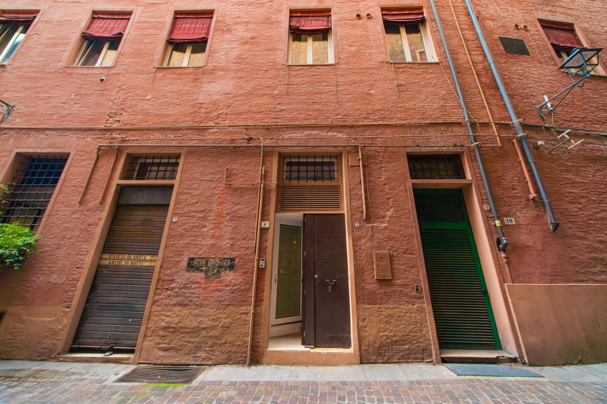 Lilli House - Suite In The Heart Of Болоня Екстериор снимка